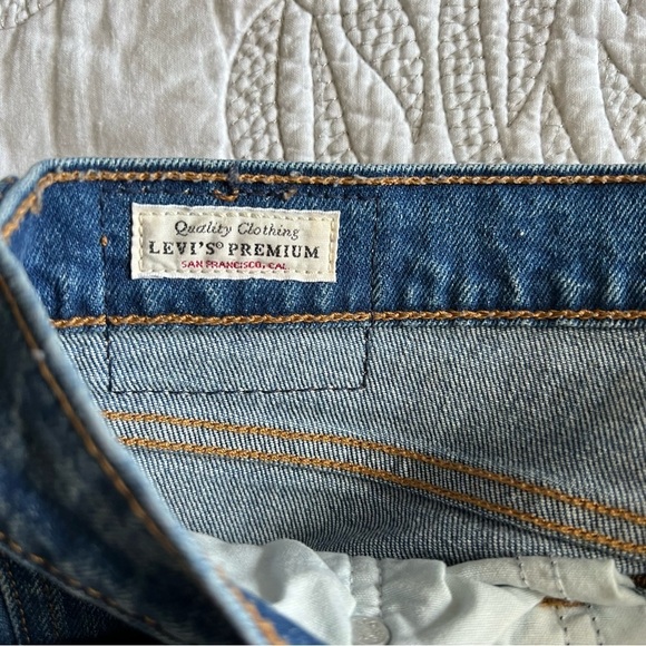 Levi's Premium - Wedgie Straight Fit - Jive Stonewash Medium Wash - Picture 7 of 13